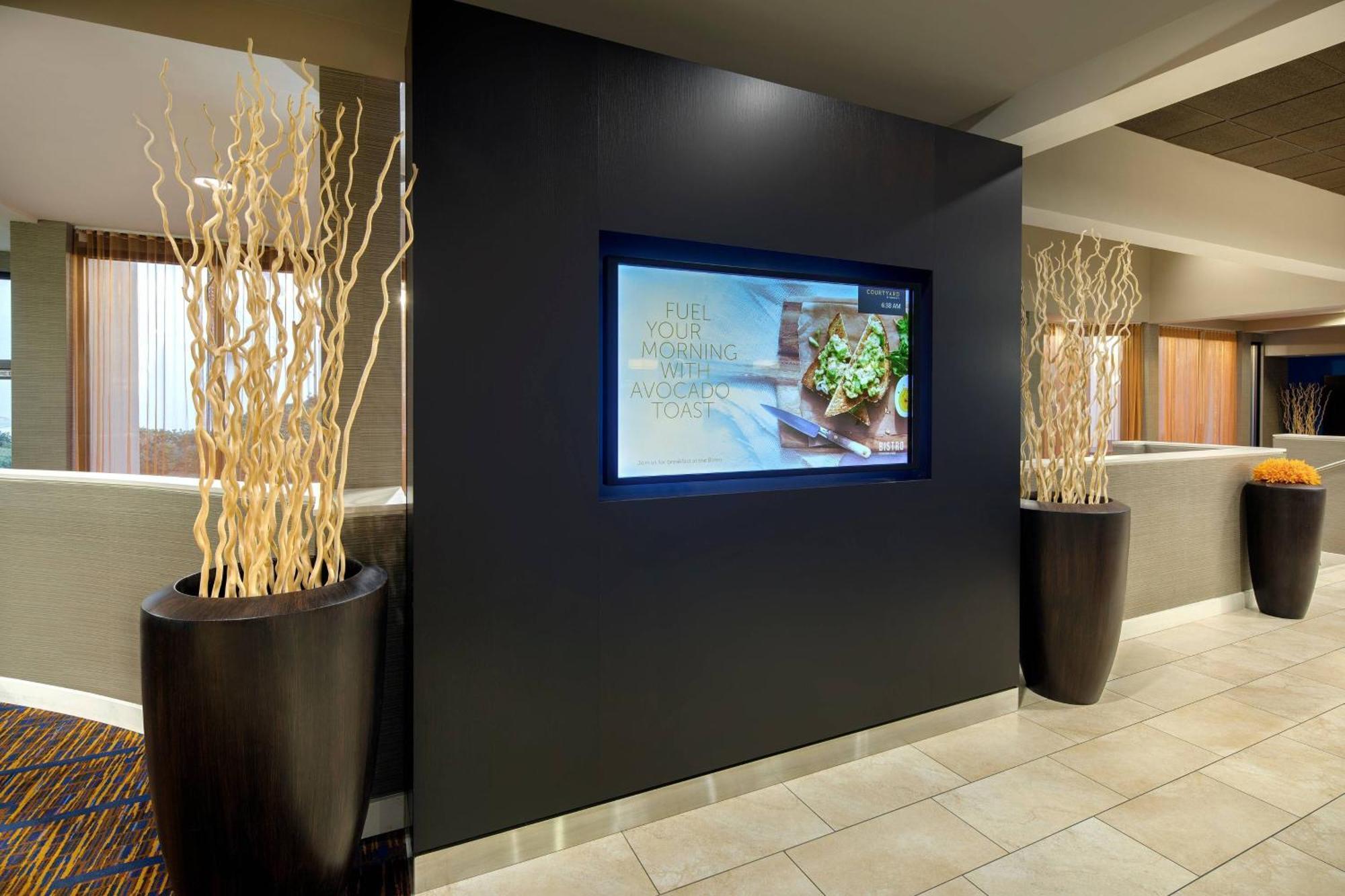 Courtyard Dallas Addison Midway Экстерьер фото
