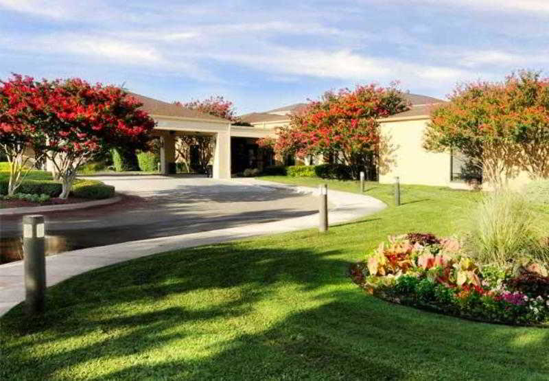 Courtyard Dallas Addison Midway Экстерьер фото